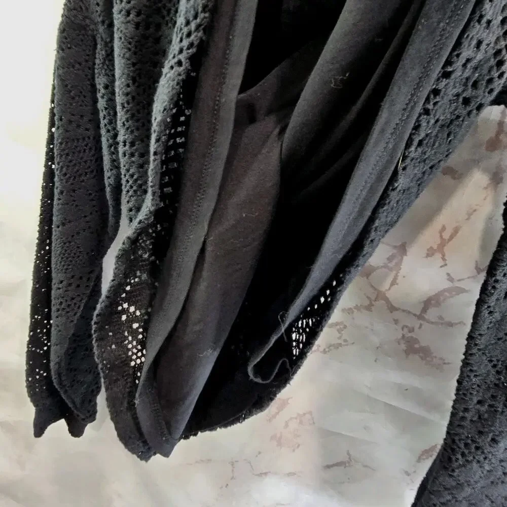 Anthropologie Shirt Womens Small Black Lace Eyelet Balloon Puff Sanctuary